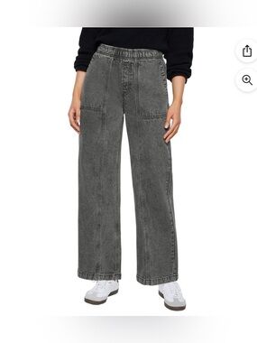 GAP Wide-Leg High-Rise Pull-on Jeans in Washed black